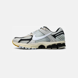 Nike Vomero 5 Supersonic