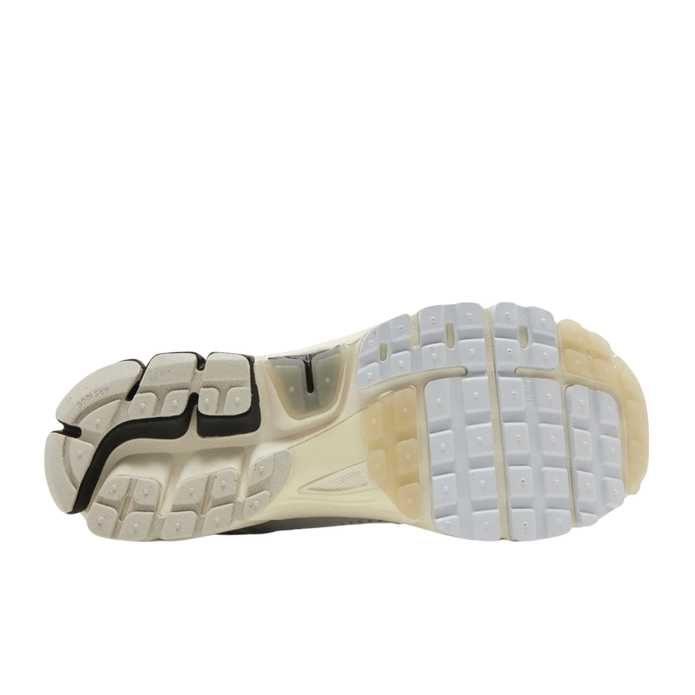 Nike Vomero 5 Supersonic