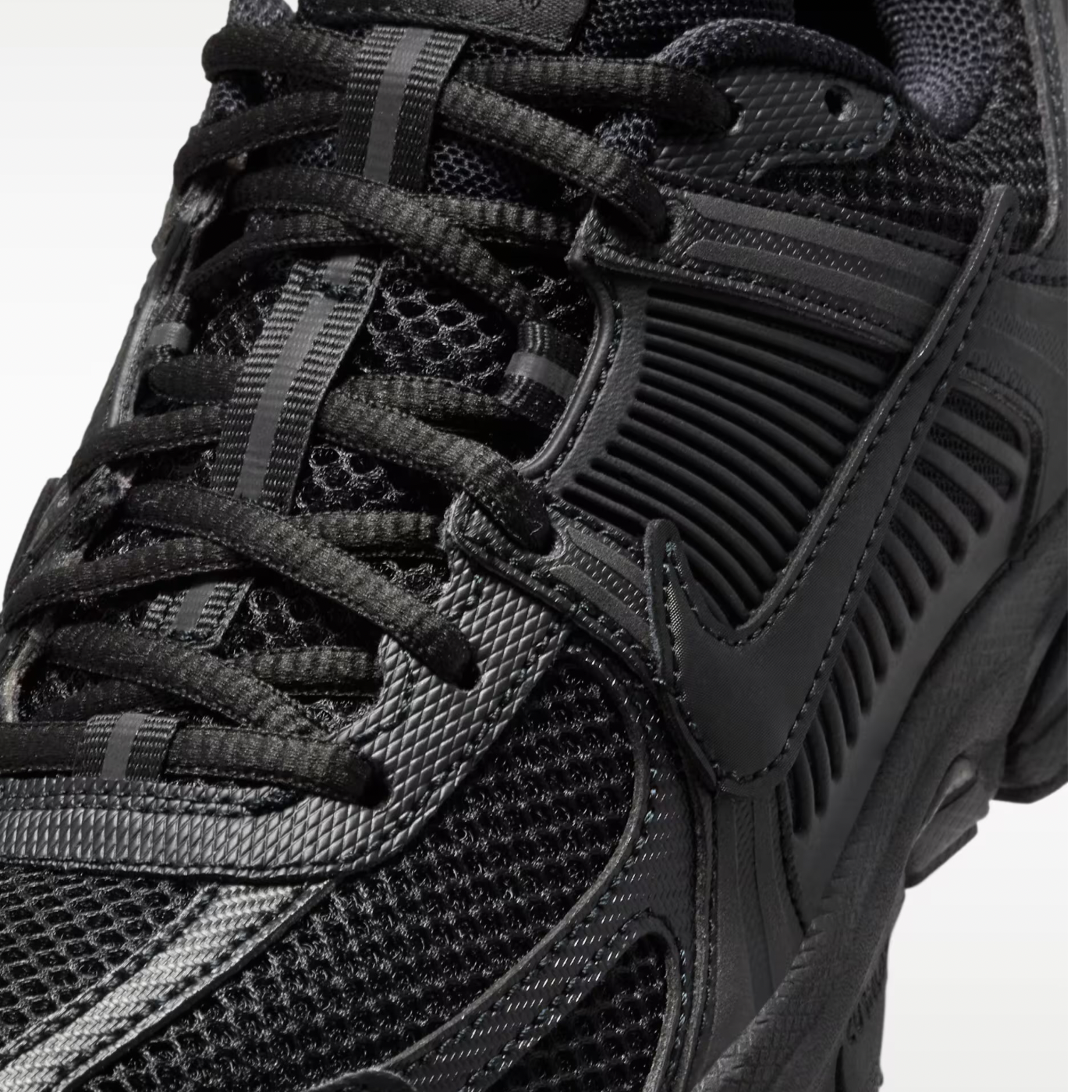 Nike Zoom Vomero 5 Triple Black
